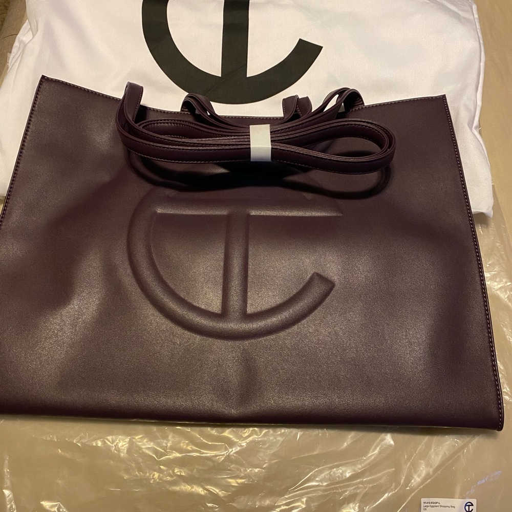 🔥BEAUTIFUL AUTHENTIC NWT Eggplant Large Telfar